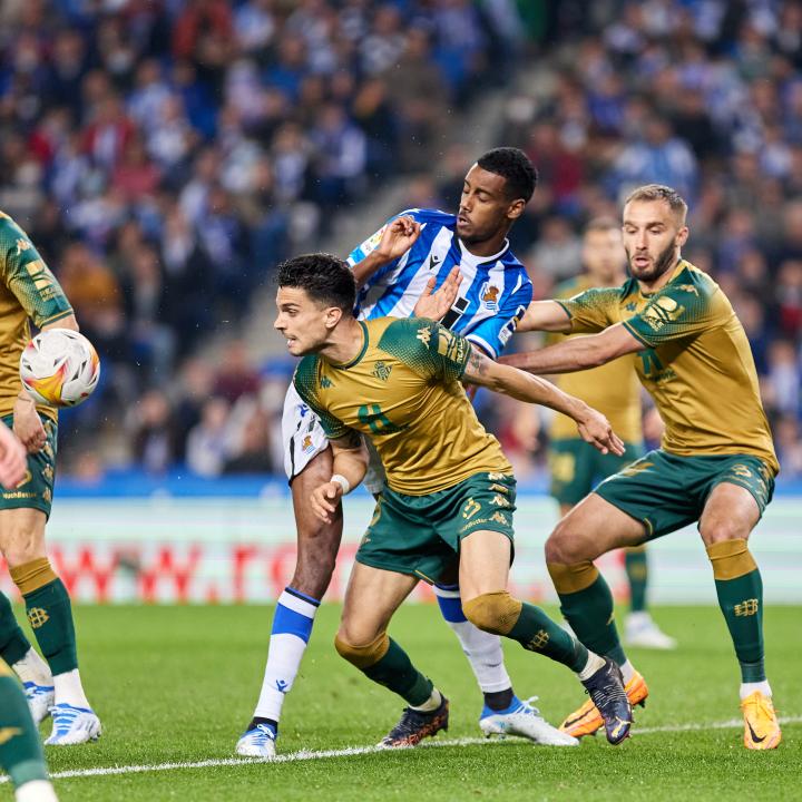 mk体育-莱万特主场逆转阿尔飞水牛，取得胜利(艾狄森蒂姆林为艺术献身)