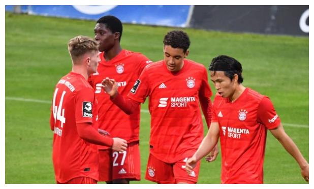 mk体育APP-沙尔克遭遇失利，球迷忧心球队前途的简单介绍